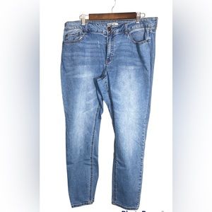 Refuge Women Blue Jeans